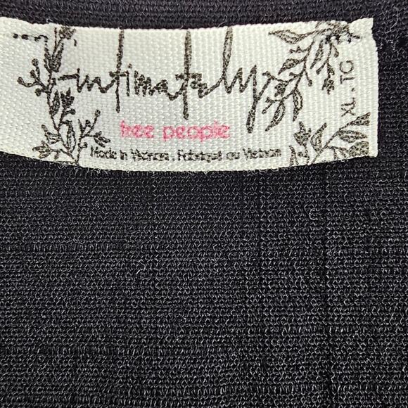 Intimately Free People Black Last Rose Bodysuit V-Neck Thong Size XL - Picture 11 of 11